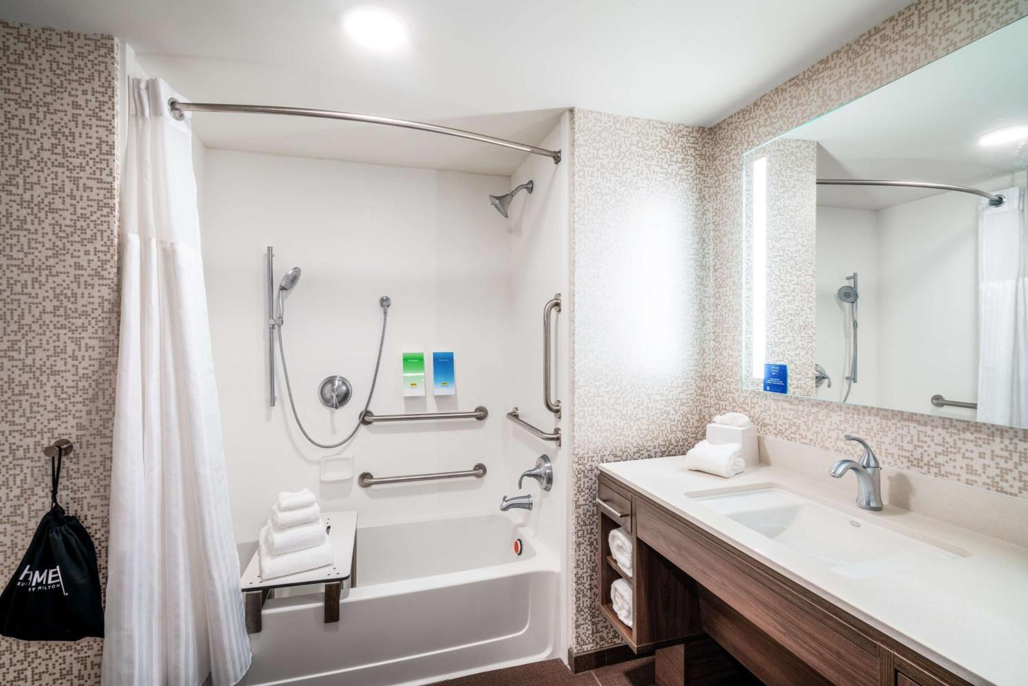 Home2 Suites By Hilton Brunswick Esterno foto